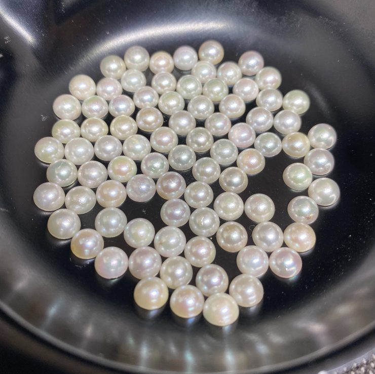 il fullxfull.3104574388 bs9x scaled White Cultured Pearls (Japan) Half Cut Cabochon Round Shape Loose Gemstones in Sizes From 2.25mm to 5.75mm for Jewellery Making