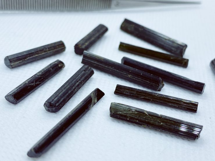 il fullxfull.3107212582 c9cs scaled Rough Tourmaline Crystals (Length 20-30mm / Width 3-4mm) For Gemstone Faceting, Jewellery Making & Healing