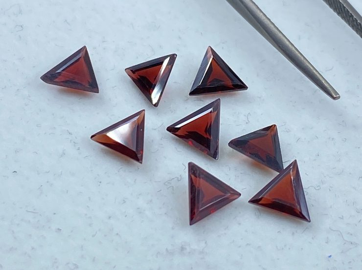 Garnet (Mozambique) Faceted Triangle Loose Gemstones In 5mm, 5x3mm & 6mm For Jewellery Making