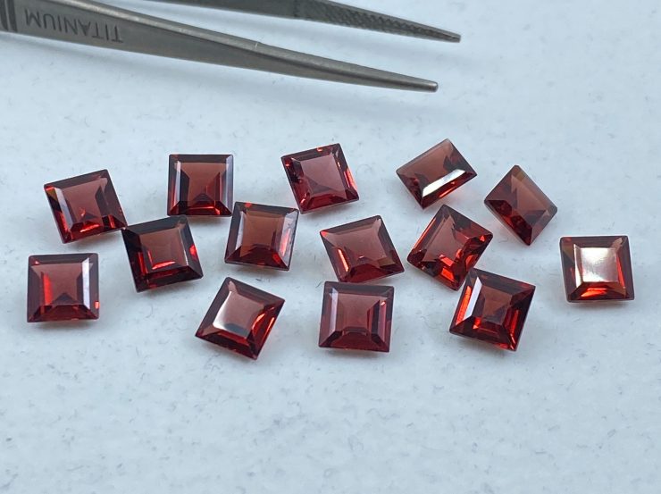 il fullxfull.3145964466 21h7 scaled Garnet (Mozambique) Faceted Square Loose Gemstones In Sizes Ranging From 2mm to 6mm For Jewellery Making