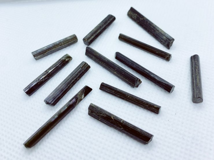 il fullxfull.3154927937 c4qu scaled Rough Tourmaline Crystals (Length 20-30mm / Width 3-4mm) For Gemstone Faceting, Jewellery Making & Healing