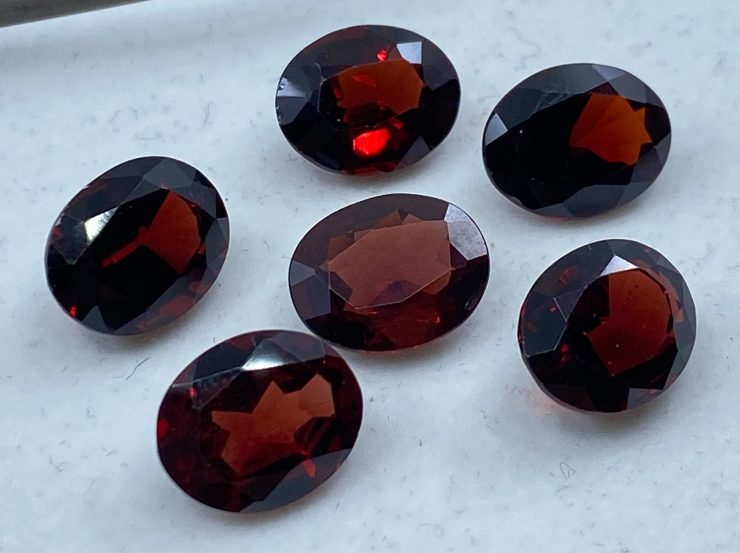 Garnet (Mozambique) Faceted Oval Shape Loose Gemstones In Assorted Sizes From 5x3mm To 12x6mm For Jewellery Making