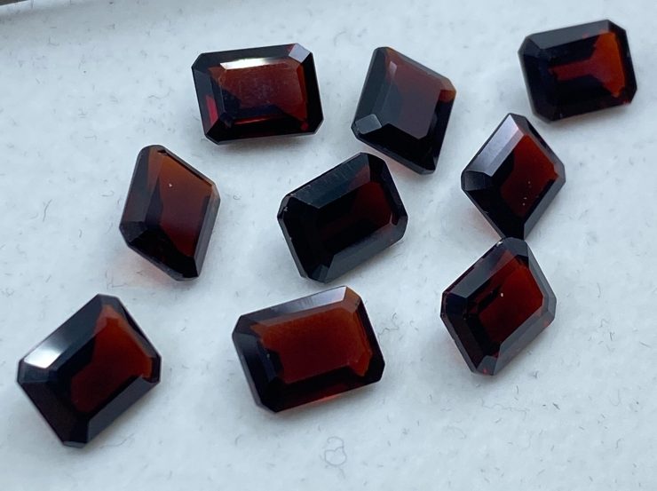 Garnet (Thai) Faceted Octagon Loose Gemstones in Assorted Sizes from 7x5mm to 12x10mm for Jewellery Making