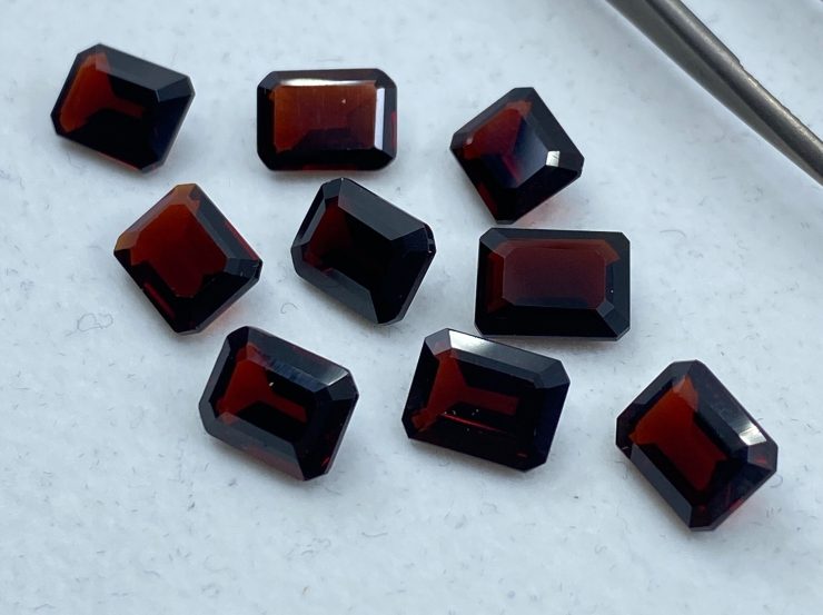 il fullxfull.3159676364 gdfx scaled Garnet (Thai) Faceted Octagon Loose Gemstones in Assorted Sizes from 7x5mm to 12x10mm for Jewellery Making