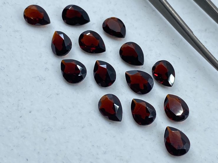 il fullxfull.3159709856 gg0g scaled Garnet (Thai) Faceted Pear Loose Gemstones in Assorted Sizes from 5x3mm to 10x7mm for Jewellery Making