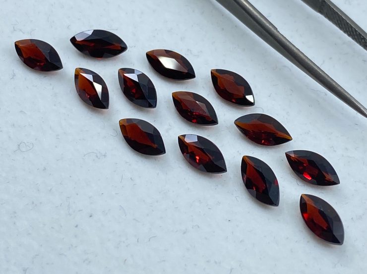 il fullxfull.3159736026 j9b7 scaled Garnet (Thai) Faceted Marquise Loose Gemstones in Assorted Sizes from 4x2mm to 14x7mm for Jewellery Making