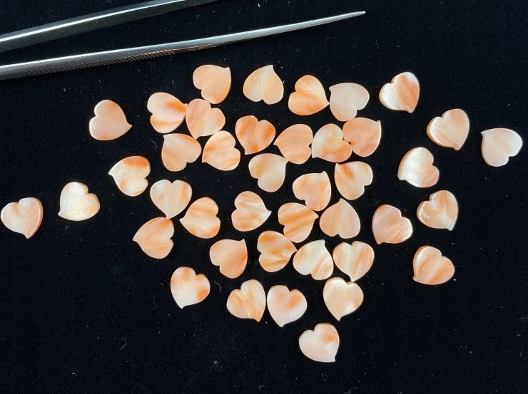 il fullxfull.3167041521 bvjd 1 scaled Pink Coral Heart Shape Flat Loose Gemstones in 5mm For Jewellery Making