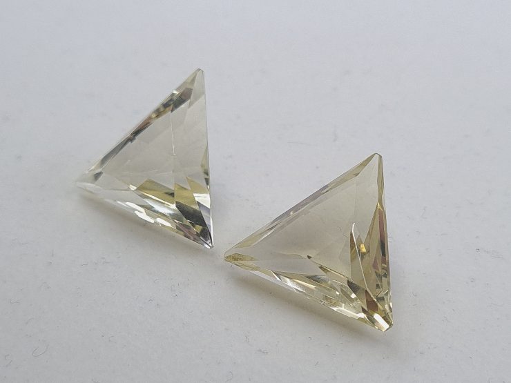 il fullxfull.3168149150 hluz scaled Light Yellow Citrine Faceted Triangle Gemstones in 19mm for Jewellery Making