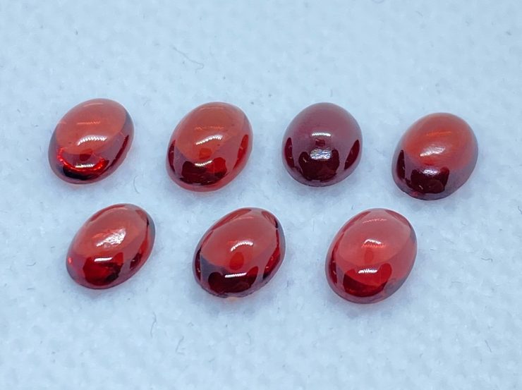 Garnet (Mozambique) Cabochon Oval Shape Loose Gemstones in 6x5mm & 7x5mm for Jewellery Making