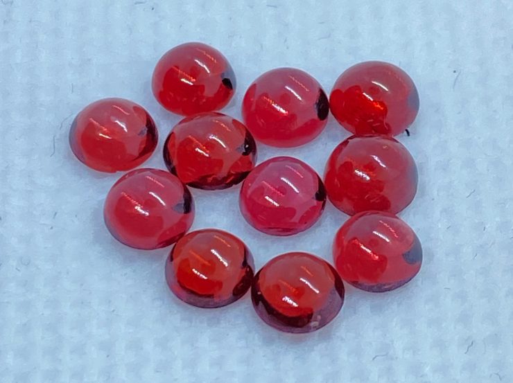 Garnet (Mozambique) Cabochon Round Loose Gemstones in 3.75mm for Jewellery Making