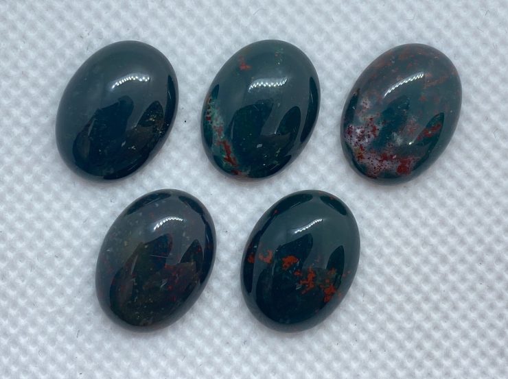 il fullxfull.3175186778 h883 scaled Bloodstone Oval Cabochon Gemstones in Assorted Sizes from 7x5mm to 16x12mm for Jewellery Making