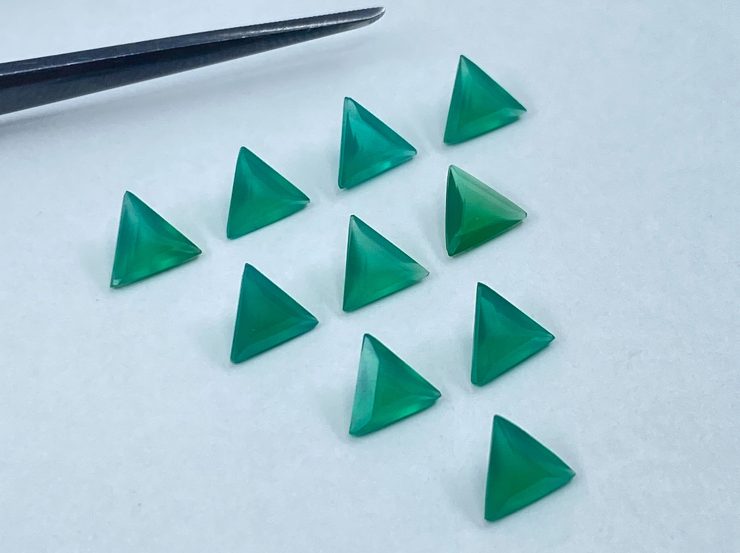 il fullxfull.3177605836 er92 scaled Faceted Green Agate Triangle Gemstones in 5mm for Jewellery Making