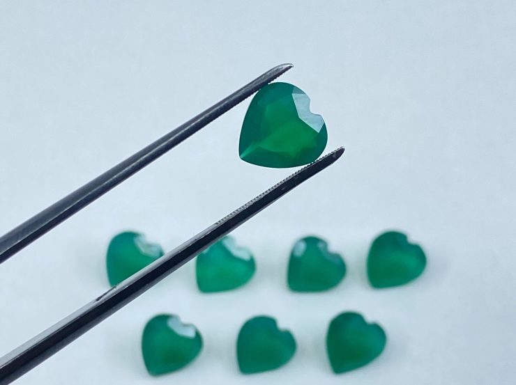 il fullxfull.3177656706 q7ux scaled Faceted Green Agate Heart Shape Gemstones in 5mm and 8mm for Jewellery Making