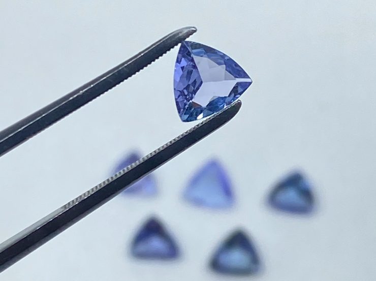 il fullxfull.3179135558 qf02 scaled Tanzanite Faceted Trillion Shape Loose Gemstones in 5mm and 6mm for Jewellery Making