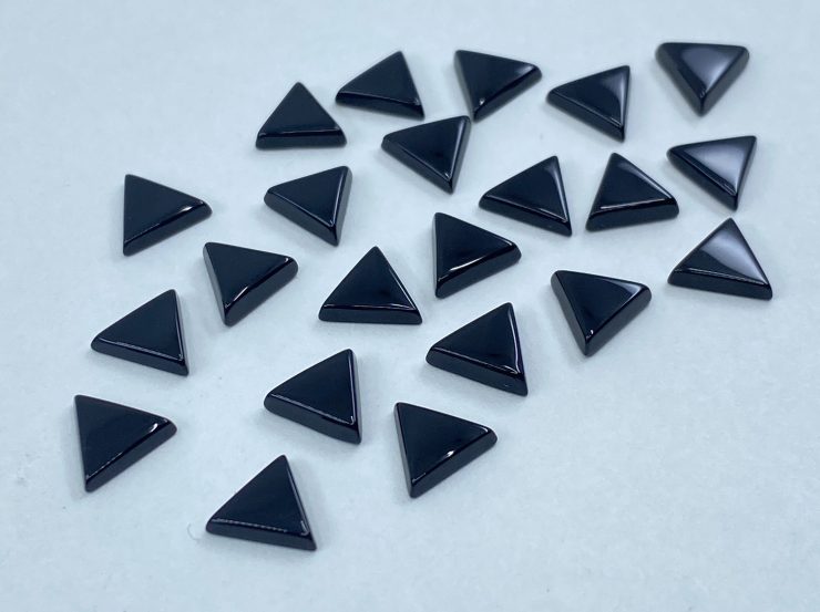 il fullxfull.3179394748 itwb scaled Flat Black Onyx Triangle SBBT Gemstones in 6mm, 7mm and 8mm for Jewellery Making