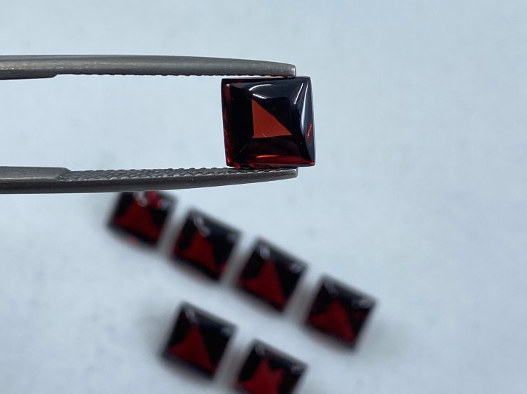 il fullxfull.3185907885 kmdh scaled Garnet (Mozambique) Square Buff Top Loose Gemstones in 6mm, 7mm & 8mm for Jewellery Making