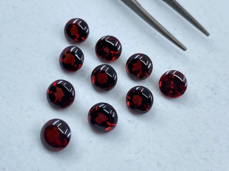 il fullxfull.3185916531 k770 scaled Garnet (Mozambique) Round Buff Top Loose Gemstones in 7mm, 8mm & 10mm for Jewellery Making