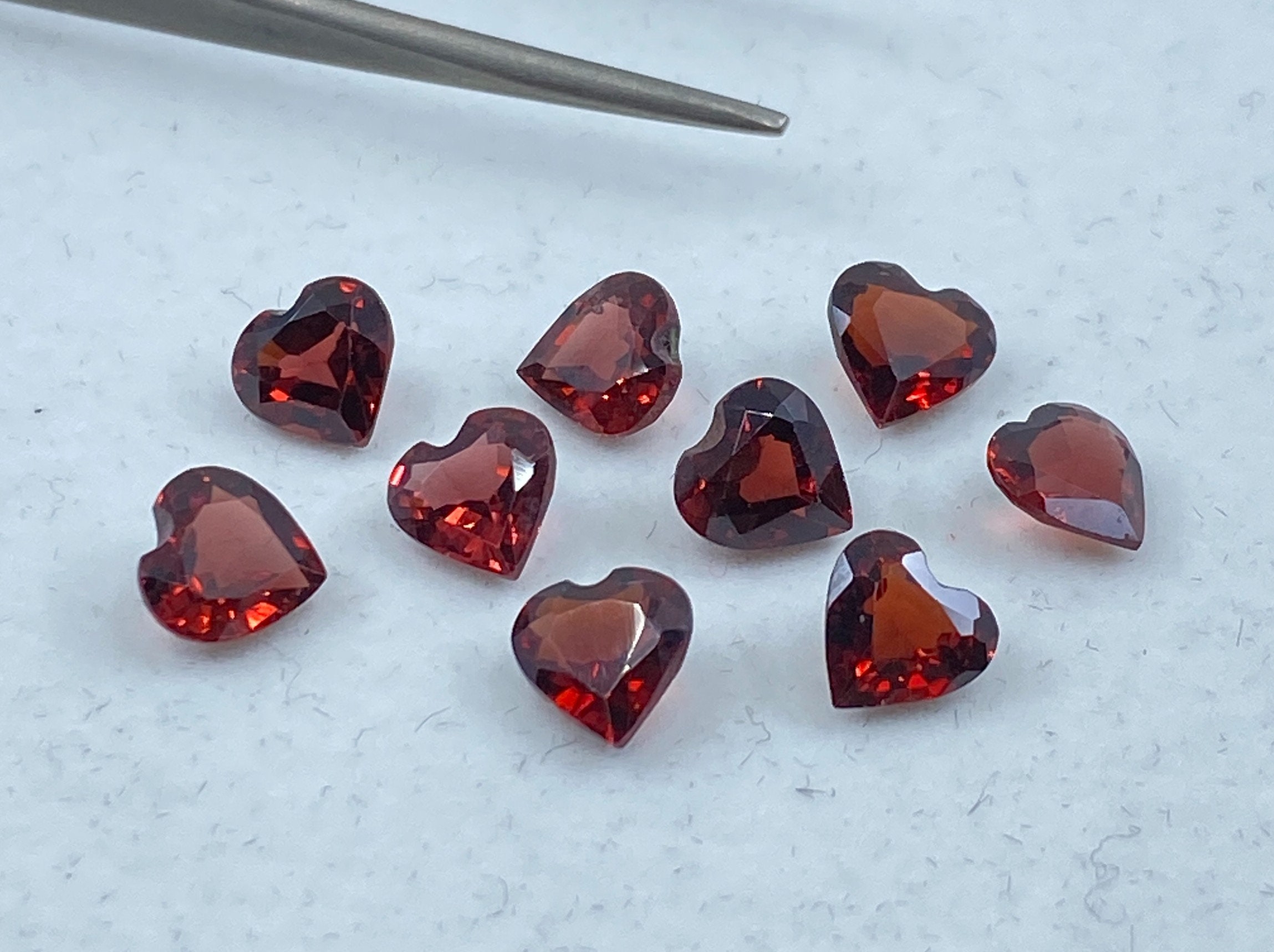 Garnet (Mozambique) Faceted Heart Loose Gemstones In Sizes Ranging From 3mm to 8mm For Jewellery Making