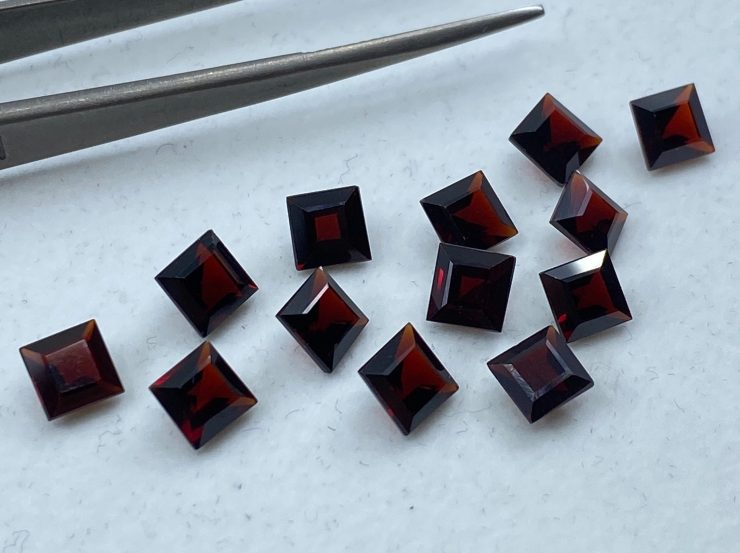 il fullxfull.3207506421 m4tn scaled 50 Pieces of Garnet (Thai) Faceted Square Loose Gemstones in 5mm for Jewellery Making