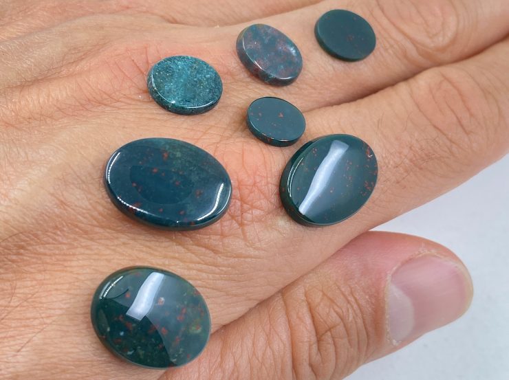 il fullxfull.3209301469 tptt scaled Bloodstone Single Bevel Buff Top (SBBT) Oval Loose Gemstones In Assorted Sizes Ranging From 7x5mm To 25x18mm