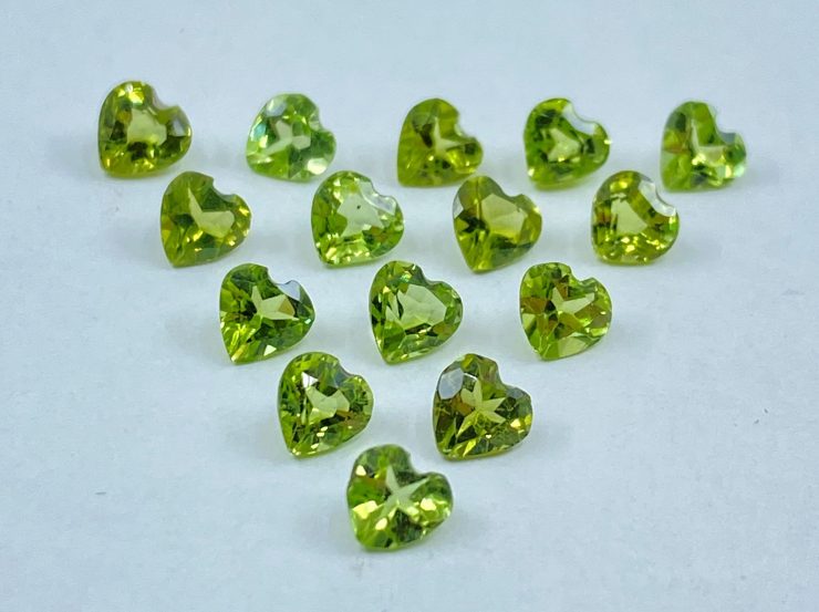 il fullxfull.3218168990 1k7t scaled Peridot Faceted Heart Shape Loose Gemstones In Sizes From 3mm To 8mm For Jewellery Making