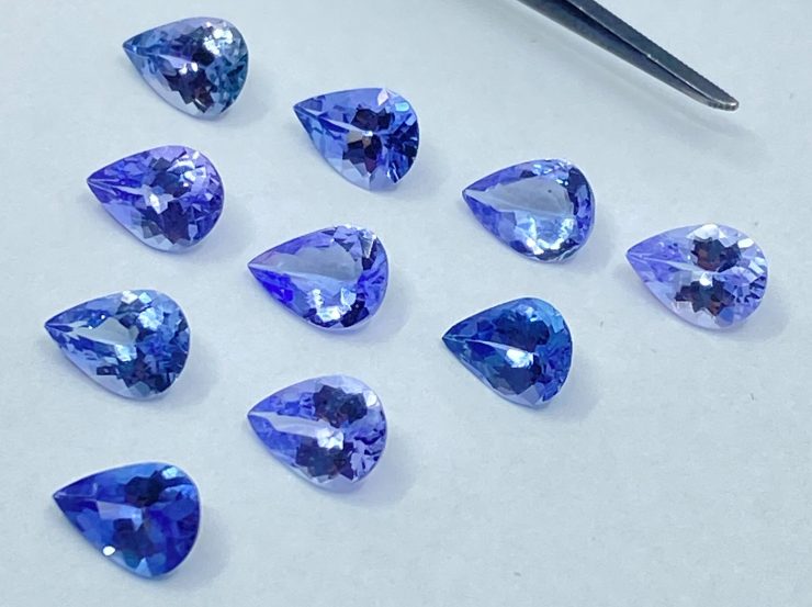 il fullxfull.3225483645 qu8n scaled Tanzanite Faceted Pear Shape Loose Gemstones in 5x3mm, 6x4mm and 7x5mm for Jewellery Making