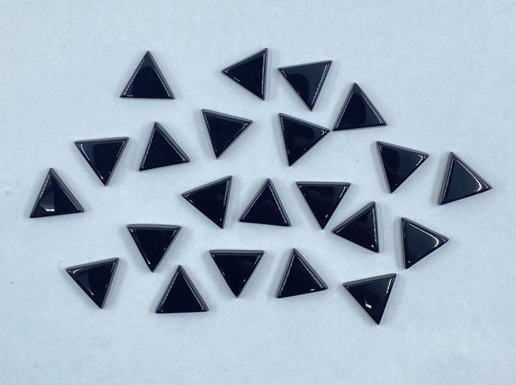 Flat Black Onyx Triangle SBBT Gemstones in 6mm, 7mm and 8mm for Jewellery Making