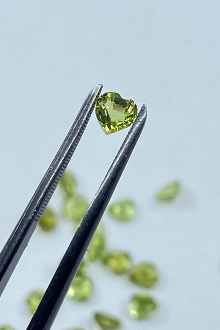 il fullxfull.3265866737 m3i7 scaled Peridot Faceted Heart Shape Loose Gemstones In Sizes From 3mm To 8mm For Jewellery Making