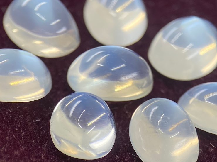 il fullxfull.3330640856 k208 scaled Blue Moonstone Oval Cabochon from Sri Lanka (not Rainbow Moonstone) in Sizes from 4x3mm to 7x5mm for Jewellery Making