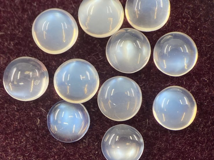 il fullxfull.3378314237 b39n scaled Blue Moonstone Round Cabochon from Sri Lanka (not Rainbow Moonstone) in sizes from 4mm to 6mm for Jewellery Making