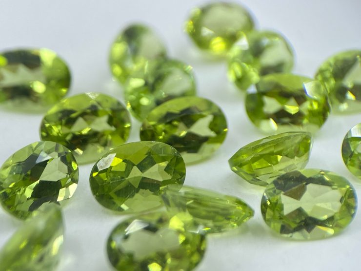 il fullxfull.3396481974 px11 scaled Peridot Faceted Oval Shape Loose Gemstones in a Range of Sizes from 4x3mm up to 9x7mm for Jewellery Making