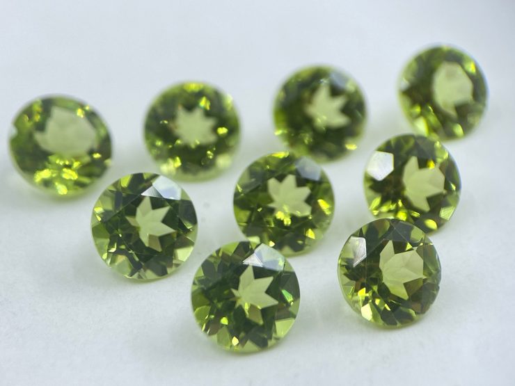 il fullxfull.3396500040 2zqw scaled Peridot Faceted Round Shape Loose Gemstones in Sizes from 1.75mm to 6mm for Jewellery Making