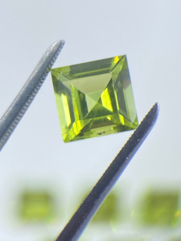 il fullxfull.3397954098 ewny scaled Peridot Faceted Square Shape Loose Gemstones in 2mm, 2.5mm & 4mm for Jewellery Making