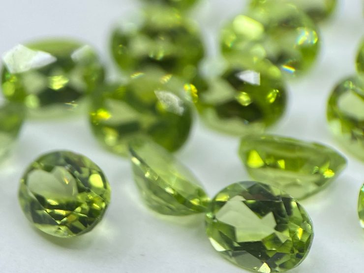 il fullxfull.3444151201 5x1q scaled Peridot Faceted Oval Shape Loose Gemstones in a Range of Sizes from 4x3mm up to 9x7mm for Jewellery Making