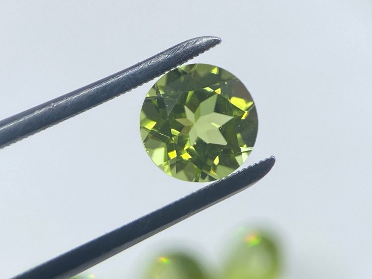 il fullxfull.3444170609 tc7z scaled Peridot Faceted Round Shape Loose Gemstones in Sizes from 1.75mm to 6mm for Jewellery Making