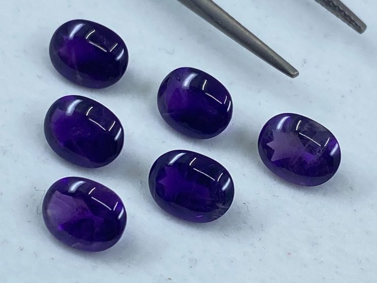 Amethyst (African) Buff Top Oval Loose Gemstones in Assorted Sizes Ranging from 7x5mm to 12X10mm for Jewellery Making