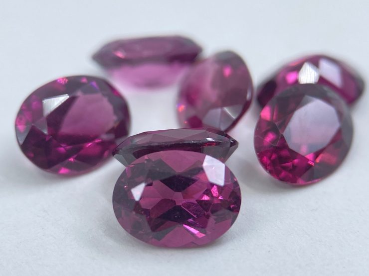 il fullxfull.3494236400 164x scaled Rhodolite Garnet (Rose-Coloured) Faceted Oval Shape Loose Gemstones in Assorted Sizes from 4x3mm up to 10x8mm for Jewellery Making