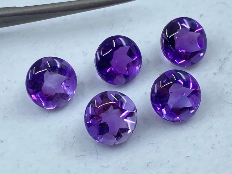 Amethyst (Brazilian) Buff Top Round Loose Gemstones in 7mm for Jewellery Making