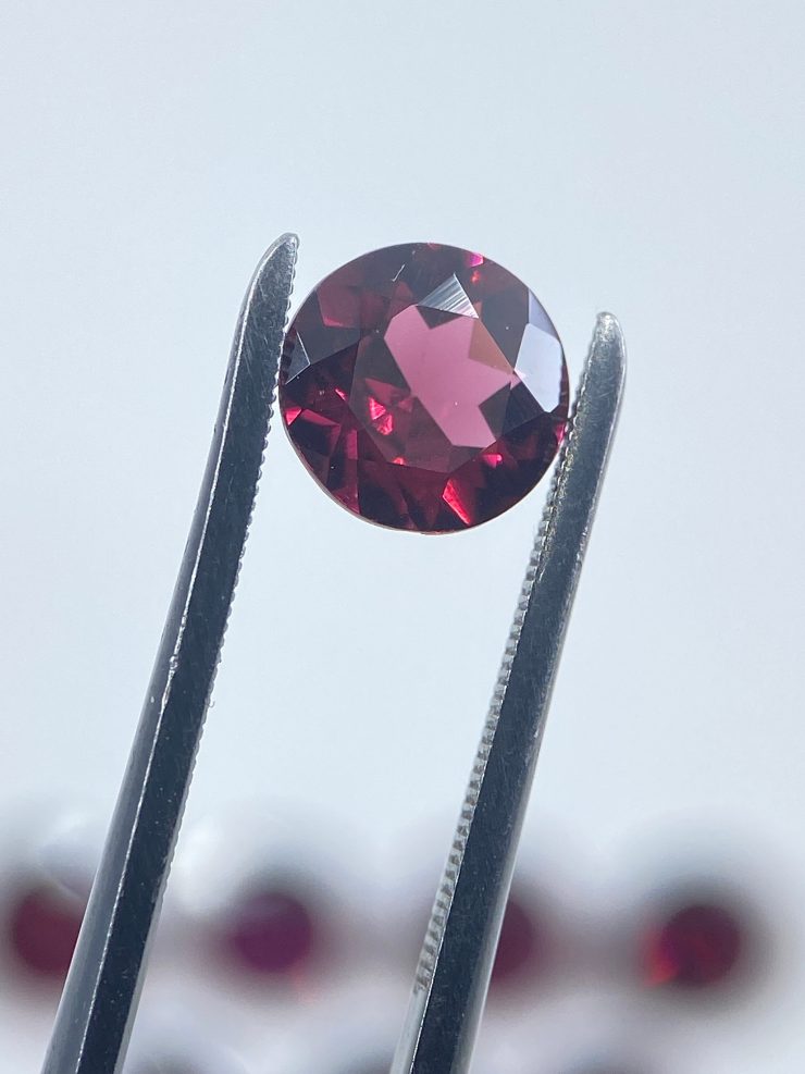 il fullxfull.3541751925 5q9y scaled Rhodolite Garnet (Rose-Coloured) Faceted Round Shape Loose Gemstones in Sizes Ranging from 2.25mm to 7mm for Jewellery Making