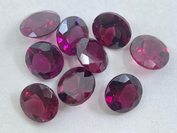 il fullxfull.3541753875 q6zv scaled Rhodolite Garnet (Rose-Coloured) Faceted Round Shape Loose Gemstones in Sizes Ranging from 2.25mm to 7mm for Jewellery Making