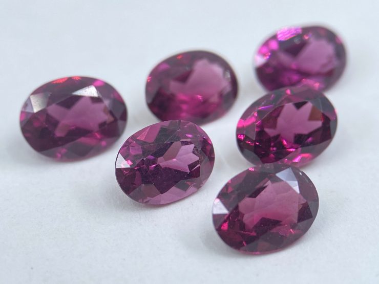 il fullxfull.3541877187 2z59 scaled Rhodolite Garnet (Rose-Coloured) Faceted Oval Shape Loose Gemstones in Assorted Sizes from 4x3mm up to 10x8mm for Jewellery Making