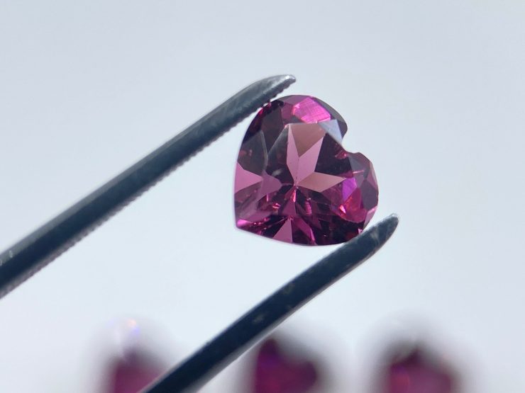 il fullxfull.3541936105 khaa scaled 10 Pieces of Rhodolite Garnet (Rose-Coloured) Faceted Heart Shape Loose Gemstones in 4mm, 5mm & 6mm for Jewellery Making