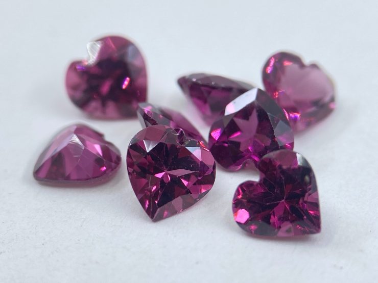 il fullxfull.3541936659 bo4t scaled 10 Pieces of Rhodolite Garnet (Rose-Coloured) Faceted Heart Shape Loose Gemstones in 4mm, 5mm & 6mm for Jewellery Making