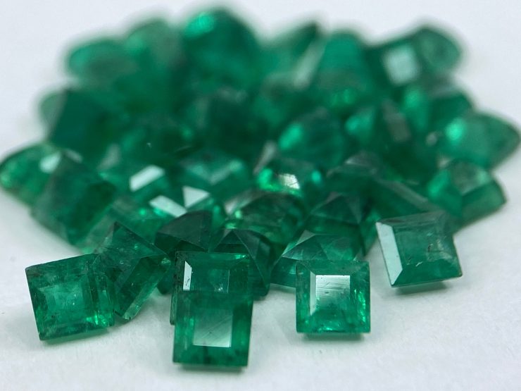 il fullxfull.3660152782 r97x scaled Emerald Square Shape Faceted Loose Gemstones in Assorted Sizes from 1.5mm to 4mm for Jewellery Making