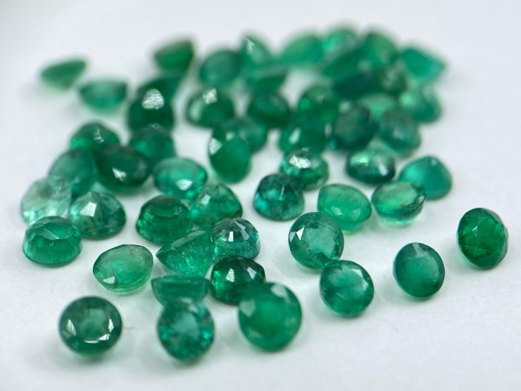 il fullxfull.3674214539 b3uw scaled Emerald Round Shape Faceted Loose Gemstones in Assorted Sizes from 1.5mm to 6mm for Jewellery Making