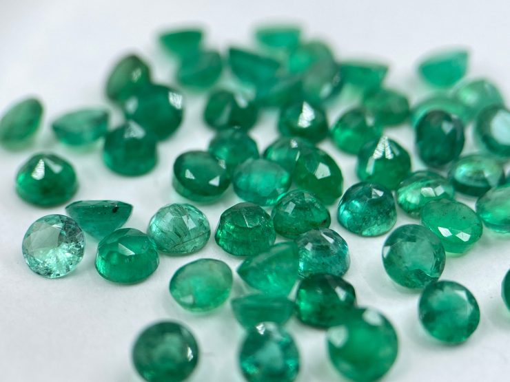 il fullxfull.3674214779 6q42 scaled Emerald Round Shape Faceted Loose Gemstones in Assorted Sizes from 1.5mm to 6mm for Jewellery Making