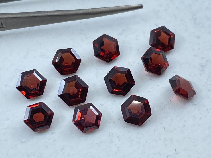 il fullxfull.3839925673 2imj scaled Garnet (Mozambique) Faceted Hexagon Shape Loose Gemstones in 4mm & 6mm for Jewellery Making