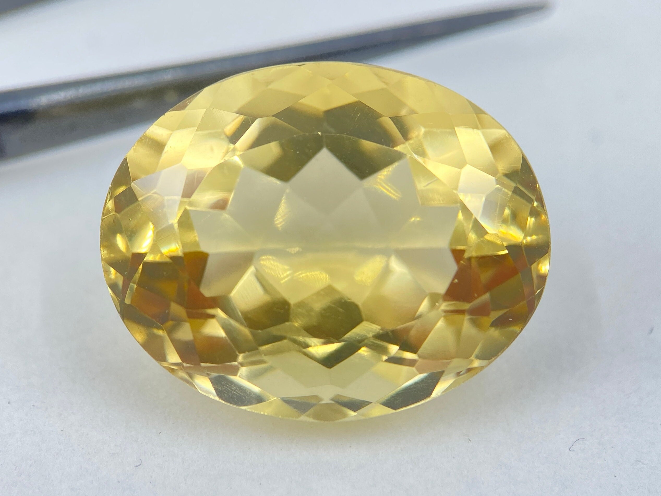 35.85 cts Fine Citrine (Brazil) Faceted Oval Shape Loose Gemstone in 24x19mm for Jewellery Making