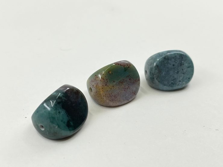 il fullxfull.3957685310 snx4 scaled Bloodstone Faceted Side Drilled Three-Sided Swivel Loose Gemstones in 18x13mm for Jewellery Making