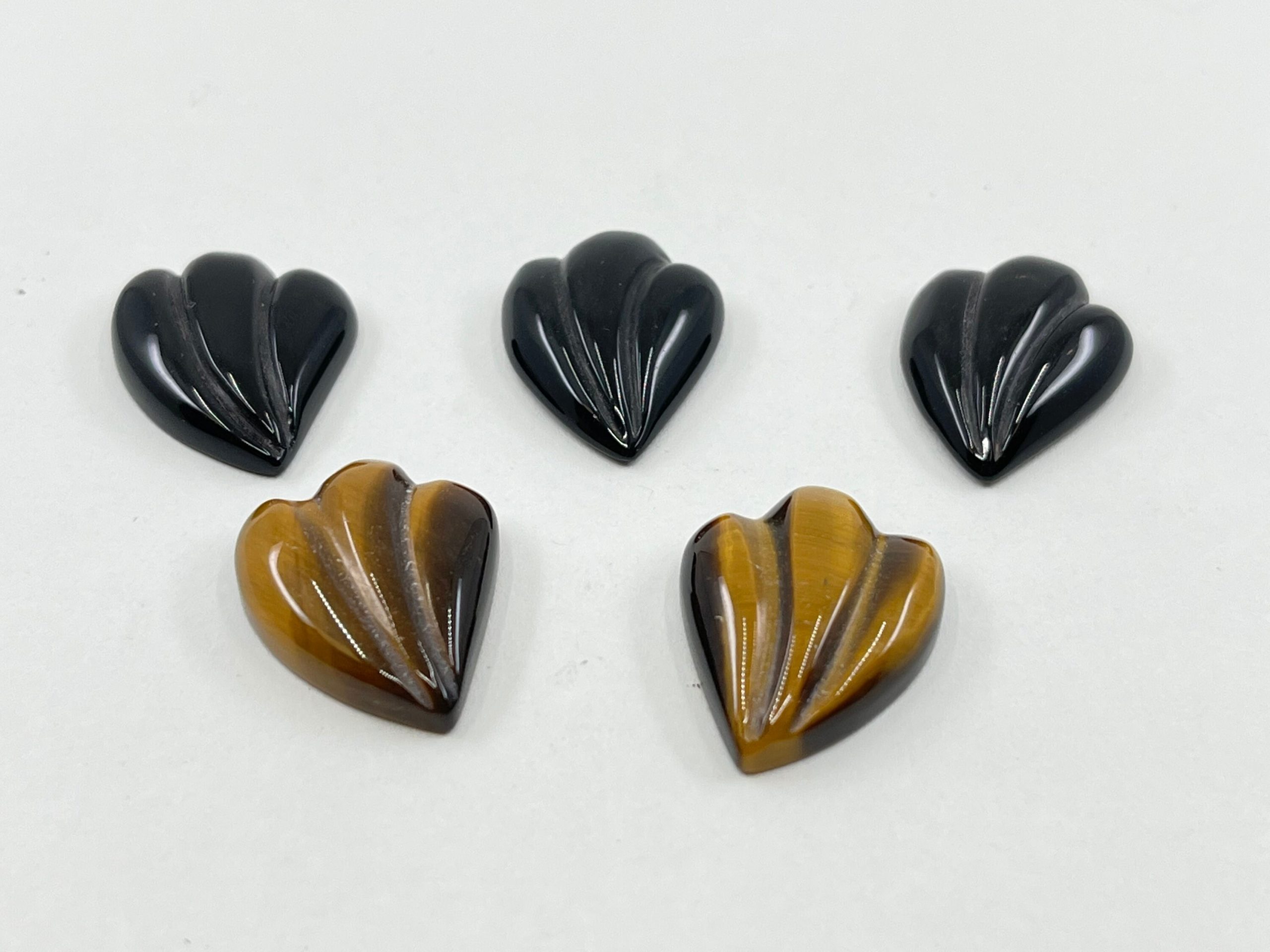 il fullxfull.3994735873 87m5 scaled Carved Floral Shape Onyx & Tiger Eye Gemstones in 20.5x16mm with Drilled Hole for Jewellery Making